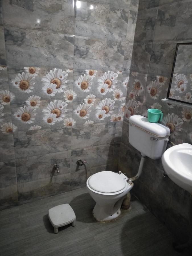 Hotel Shiv Mahima Inn By Wb Inn Prayagraj Exterior foto